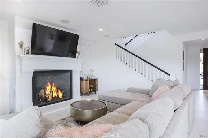 19032 Carranza, Saugus, California 91350