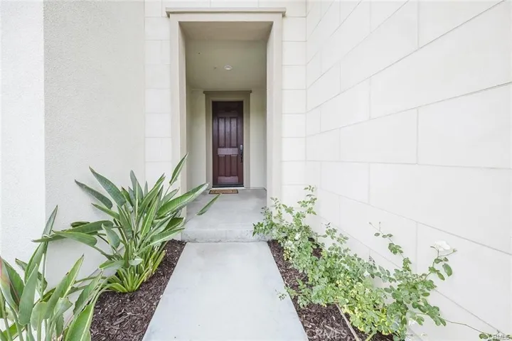 19032 Carranza, Saugus, California 91350
