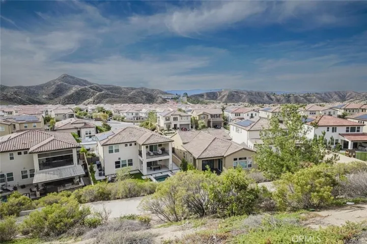 19032 Carranza, Saugus, California 91350