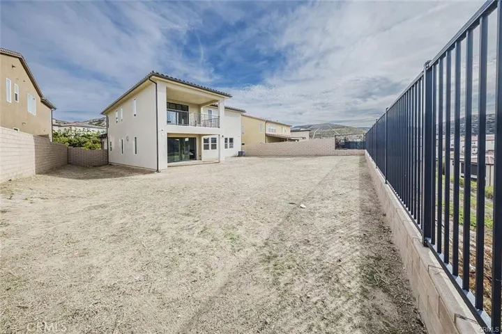 19032 Carranza, Saugus, California 91350