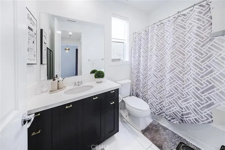 19032 Carranza, Saugus, California 91350
