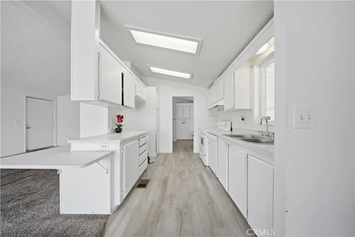2121 E Avenue I 73, Lancaster, California 93535