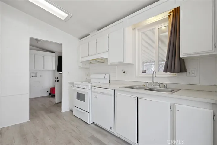 2121 E Avenue I 73, Lancaster, California 93535