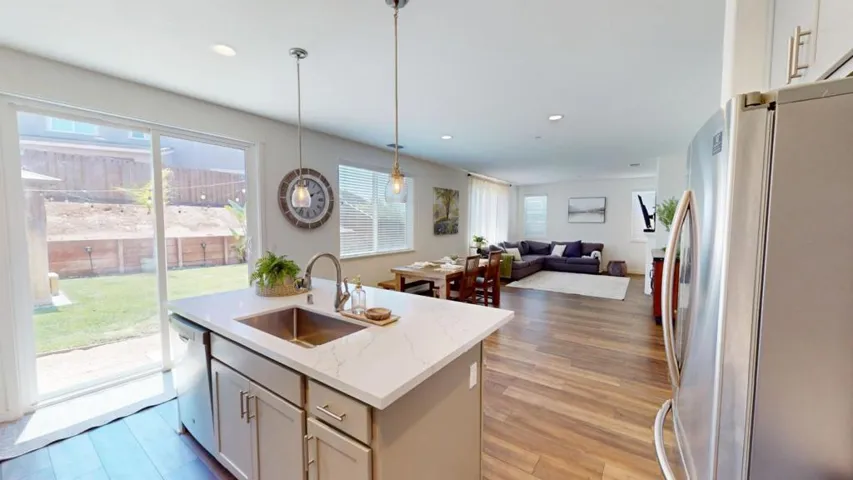 450 Thistle Street, Hollister, California 95023