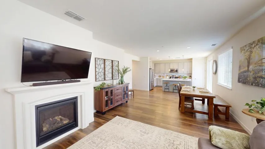 450 Thistle Street, Hollister, California 95023