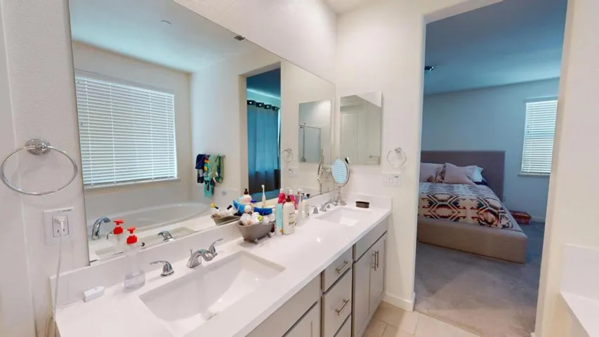 450 Thistle Street, Hollister, California 95023