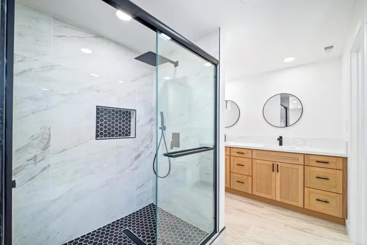 7043 Bobhird Drive, San Diego, California 92119