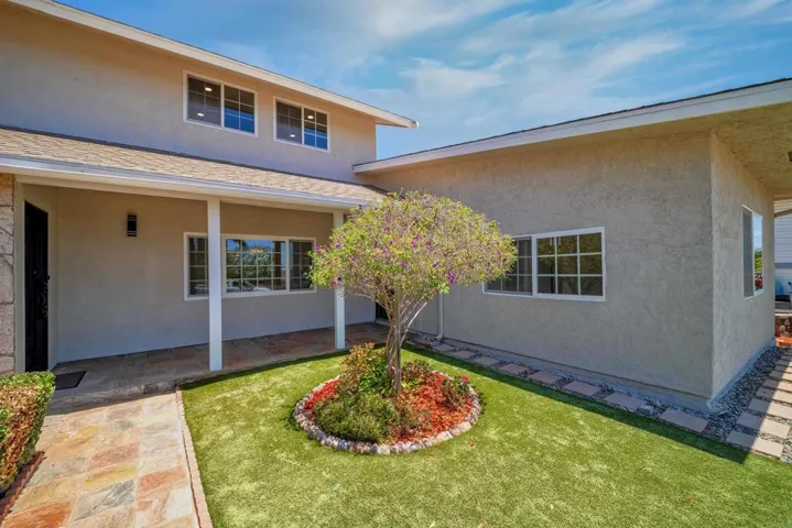 7043 Bobhird Drive, San Diego, California 92119