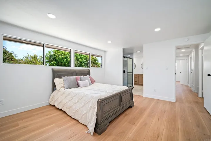 7043 Bobhird Drive, San Diego, California 92119