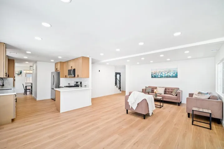 7043 Bobhird Drive, San Diego, California 92119