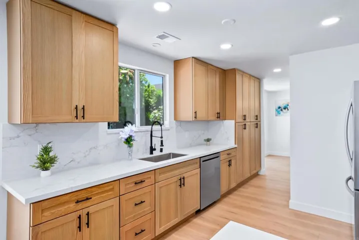 7043 Bobhird Drive, San Diego, California 92119