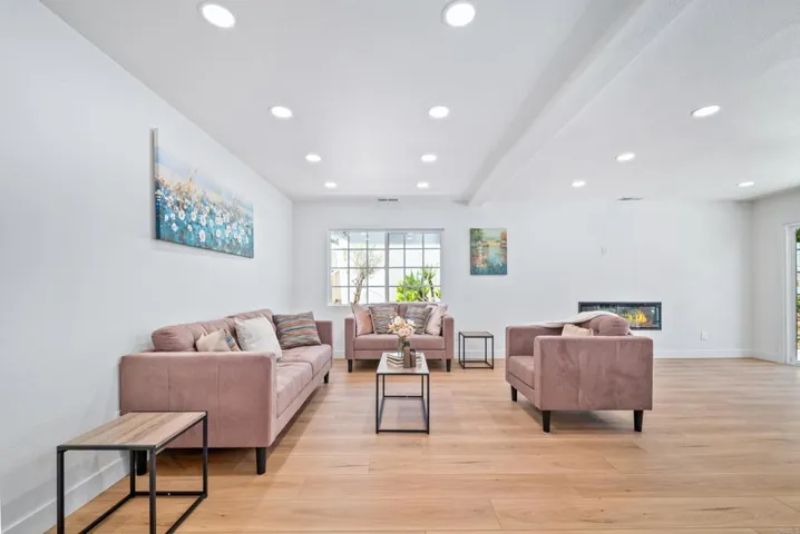 7043 Bobhird Drive, San Diego, California 92119