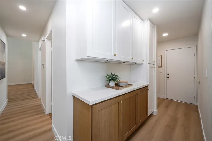 25660 Lochmoor Road, Valencia, California 91355
