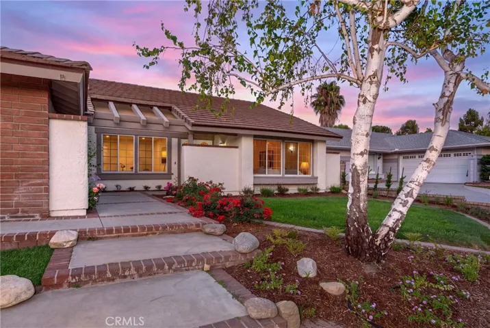 25660 Lochmoor Road, Valencia, California 91355