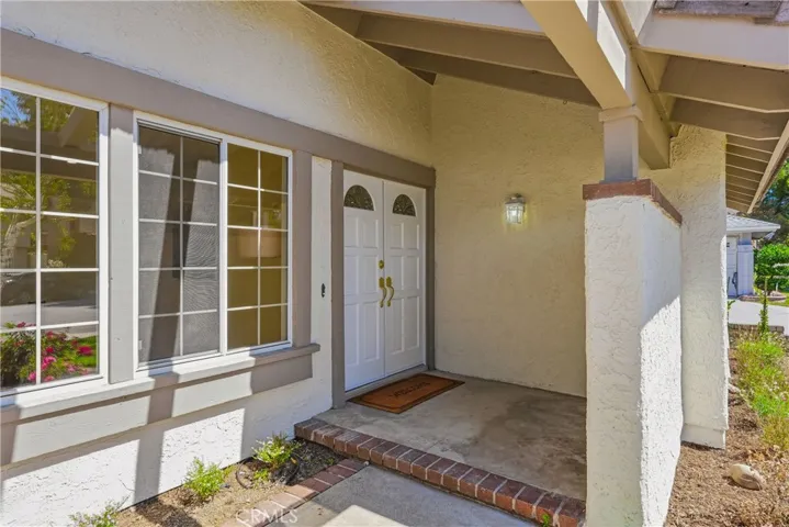 25660 Lochmoor Road, Valencia, California 91355