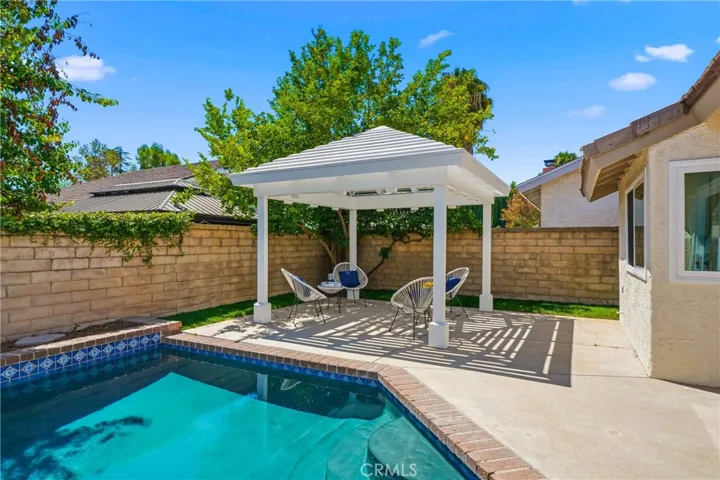 25660 Lochmoor Road, Valencia, California 91355