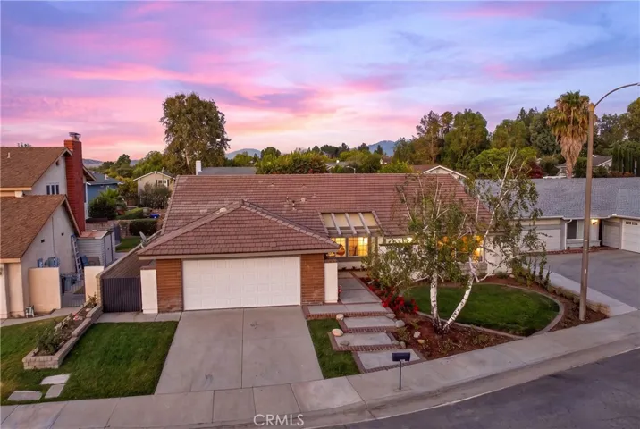 25660 Lochmoor Road, Valencia, California 91355