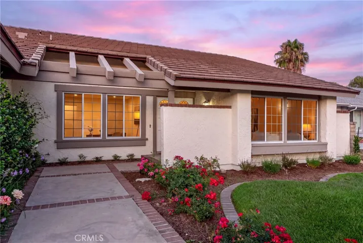 25660 Lochmoor Road, Valencia, California 91355