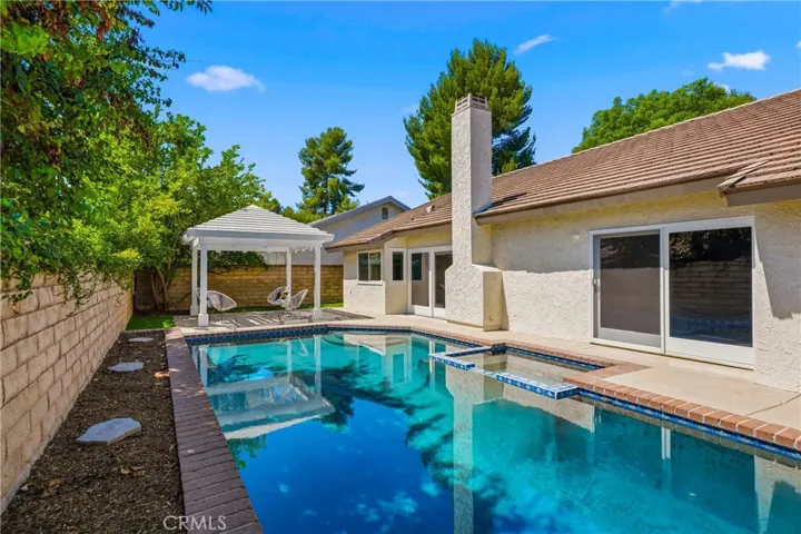 25660 Lochmoor Road, Valencia, California 91355