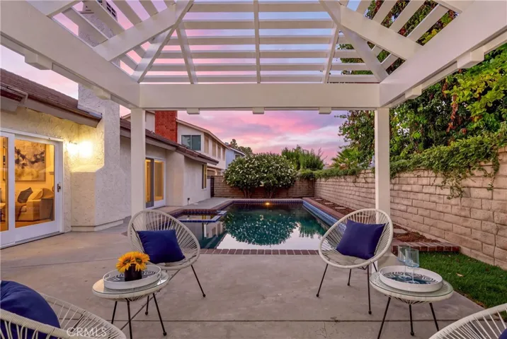 25660 Lochmoor Road, Valencia, California 91355