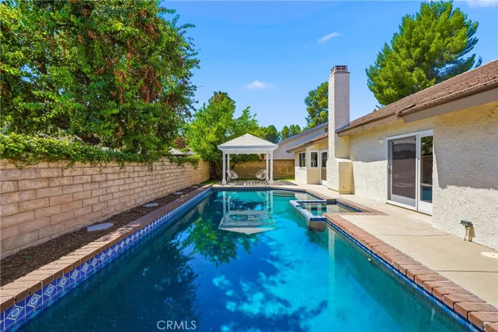 25660 Lochmoor Road, Valencia, California 91355