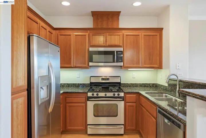 3290 Maguire Way 412, Dublin, California 94568