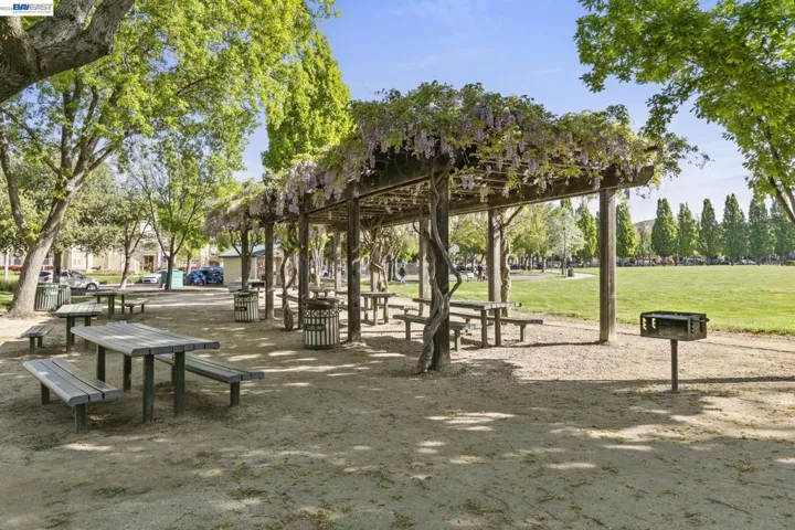 3290 Maguire Way 412, Dublin, California 94568