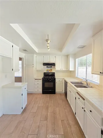 44034 4th E, Lancaster, California 93535