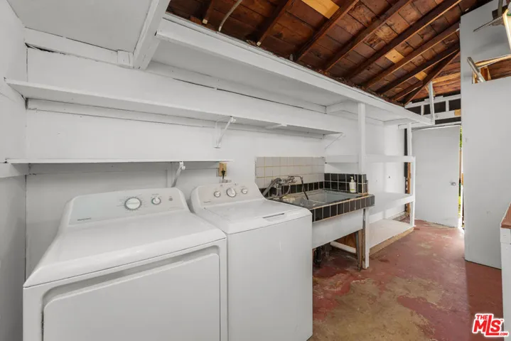 1817 S Genesee Avenue, Los Angeles, California 90019