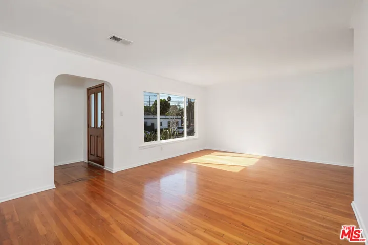1817 S Genesee Avenue, Los Angeles, California 90019