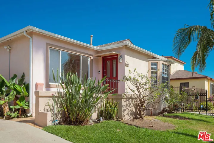 1817 S Genesee Avenue, Los Angeles, California 90019