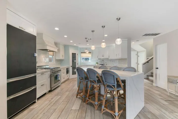 2812 Bayside Walk, San Diego, California 92109