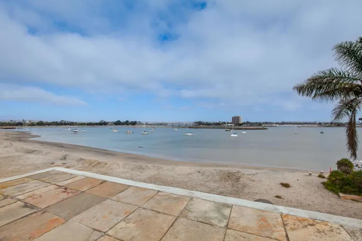 2812 Bayside Walk, San Diego, California 92109