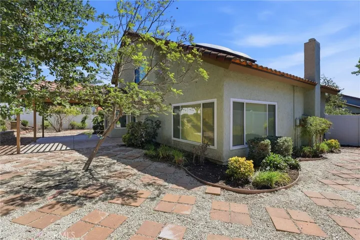 2888 Shirley Drive, Newbury Park, California 91320