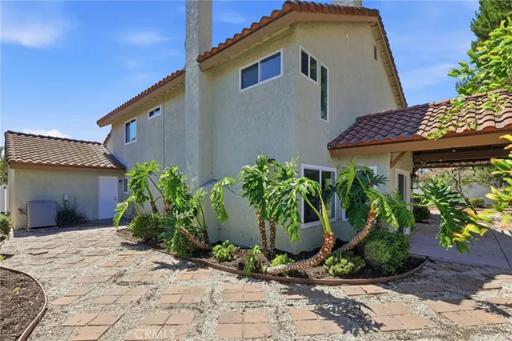 2888 Shirley Drive, Newbury Park, California 91320