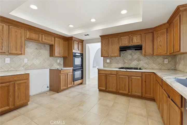 2888 Shirley Drive, Newbury Park, California 91320