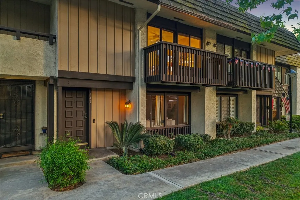 744 Smokewood Ln