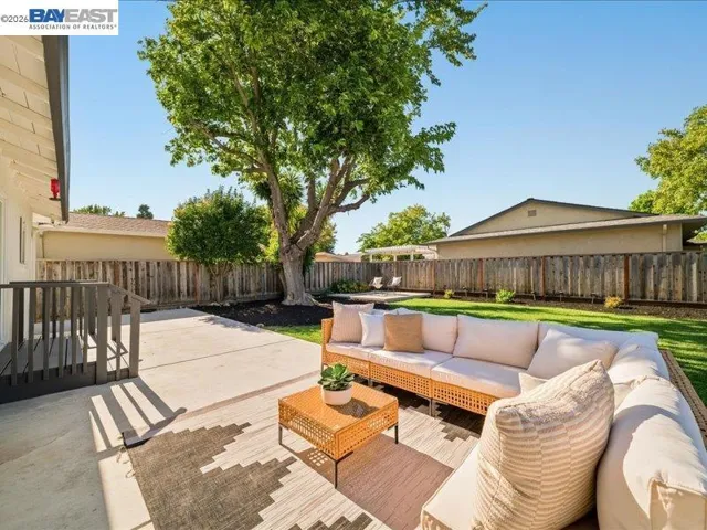 7527 Frederiksen Ln, Dublin, California 94568