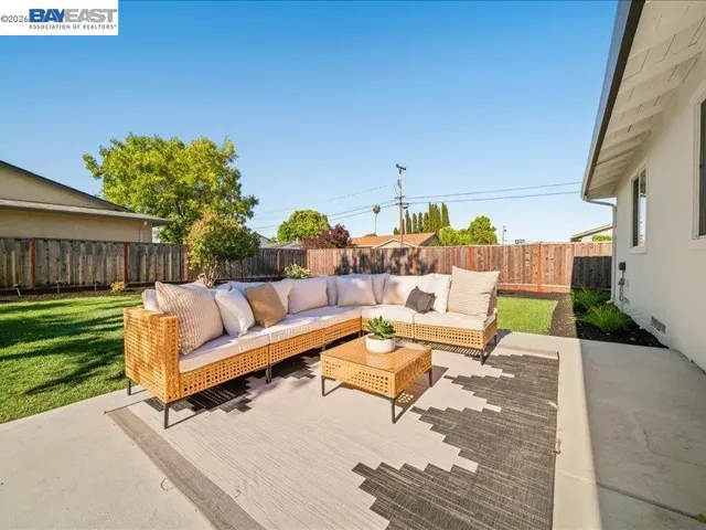 7527 Frederiksen Ln, Dublin, California 94568