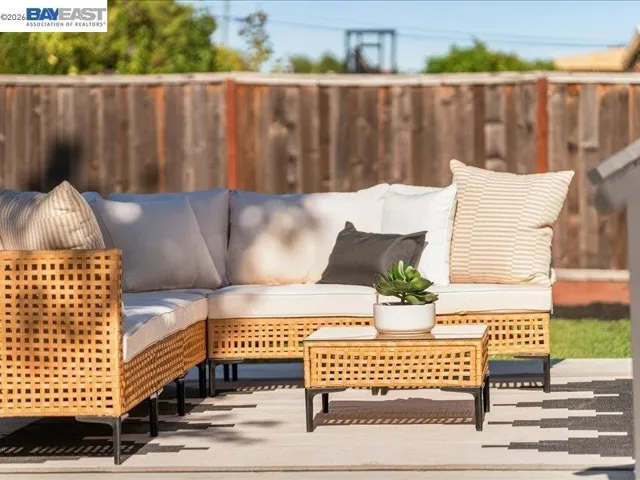 7527 Frederiksen Ln, Dublin, California 94568