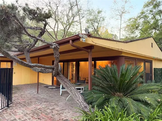 2500 Benedict Canyon, Beverly Hills, California 90210