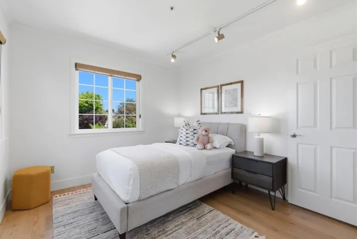 608 Anacapa Lane, Foster City, California 94404