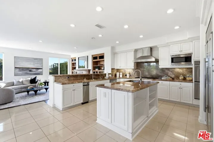 20274 Via Medici, Porter Ranch, California 91326