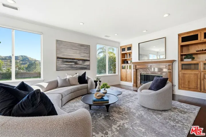 20274 Via Medici, Porter Ranch, California 91326