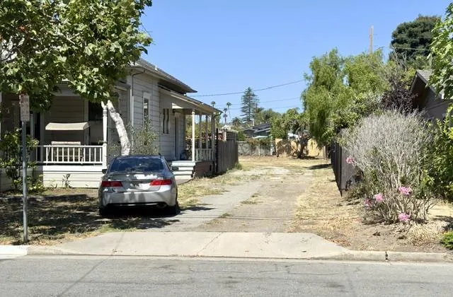 131 Trevethan, Santa Cruz, California 95062