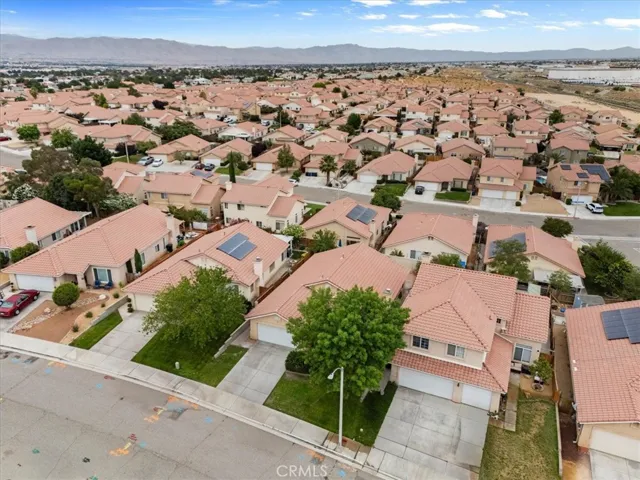 17573 Hudson Drive, Victorville, California 92395