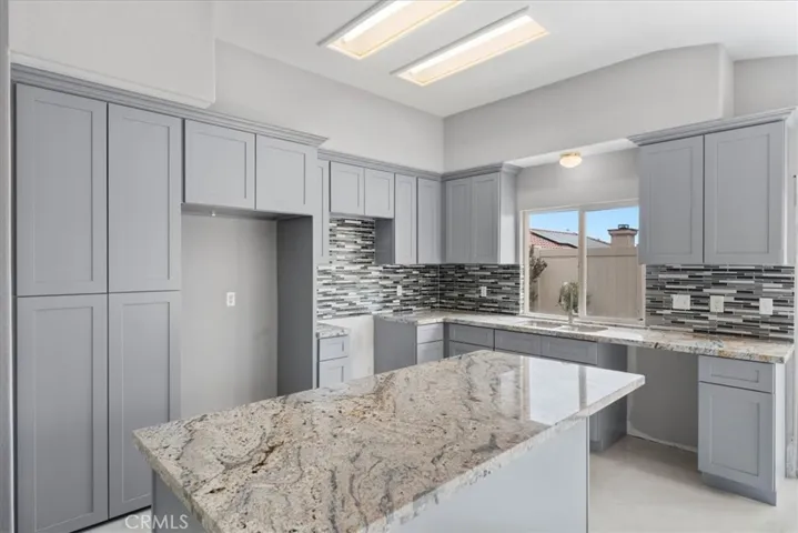 17573 Hudson Drive, Victorville, California 92395
