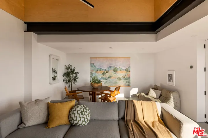 3607 Kinney Street, Los Angeles, California 90065