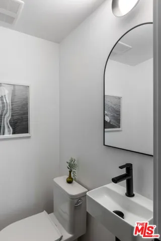 3607 Kinney Street, Los Angeles, California 90065