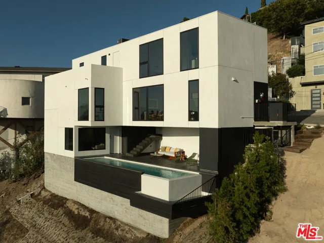 3607 Kinney Street, Los Angeles, California 90065